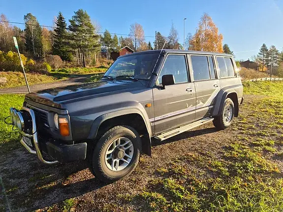 Nissan Patrol 1991 photo 4