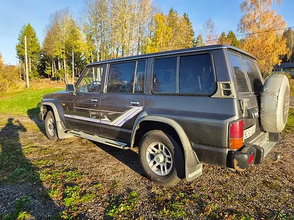 Nissan Patrol 1991 photo 3