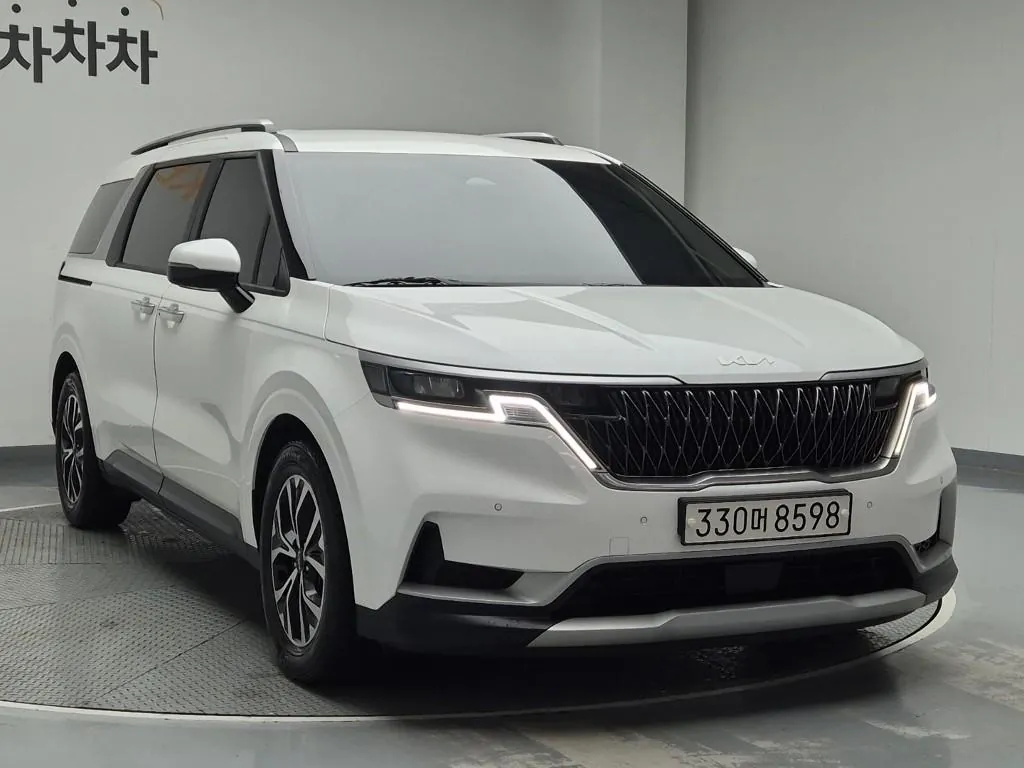 Kia Carnival 2023 photo 4