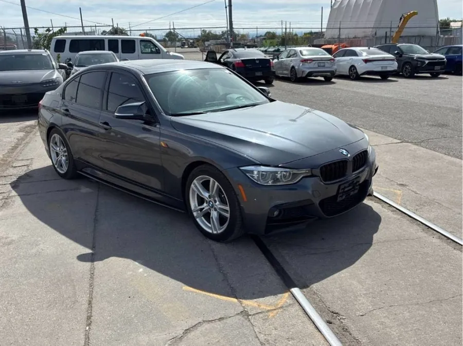 BMW 3 Series 2018 photo 4