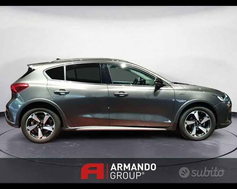 Ford Focus 2023 photo 4