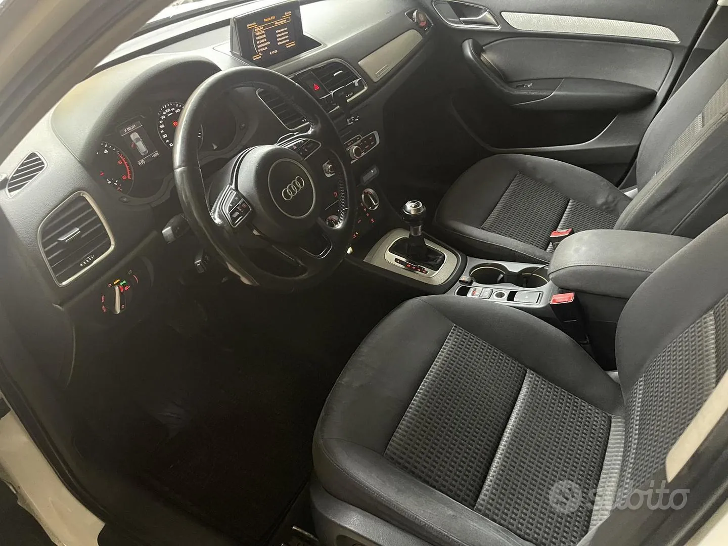 Audi Q3 2012 photo 3