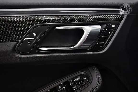 Porsche Macan Turbo 2017 photo 5