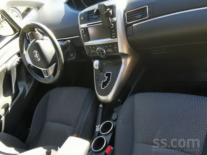 Toyota Verso 2013 photo 4