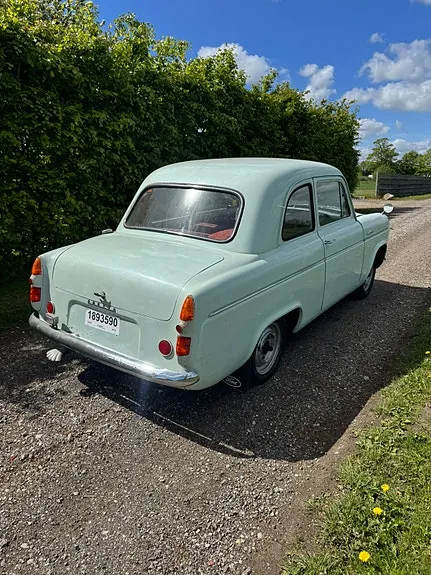 Ford Anglia 1956 photo 3