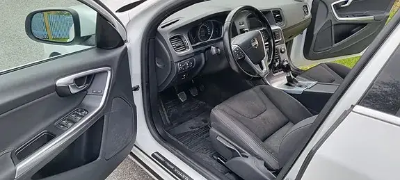 Volvo V60 2014 photo 5
