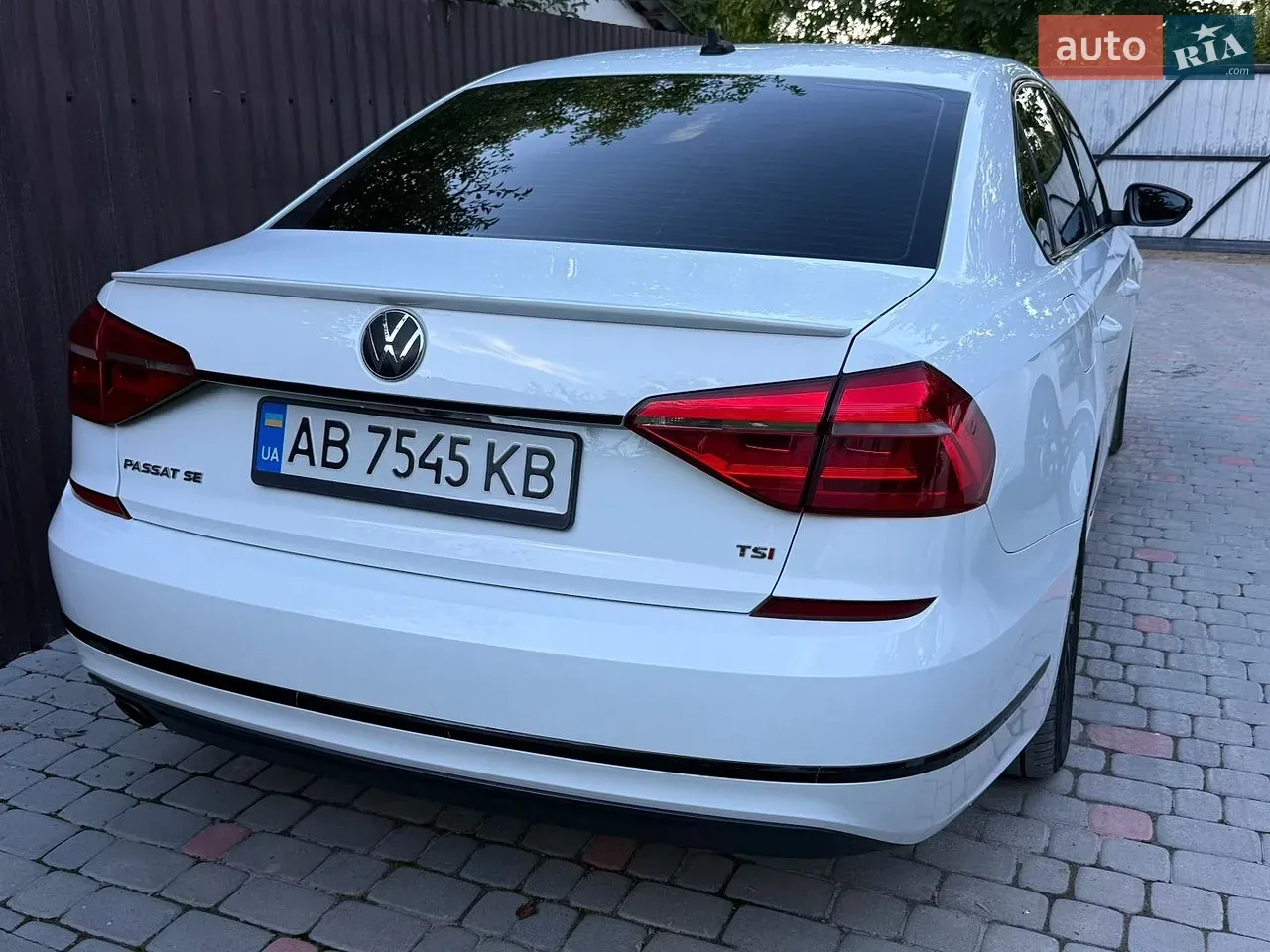 Volkswagen Passat 2015 photo 2