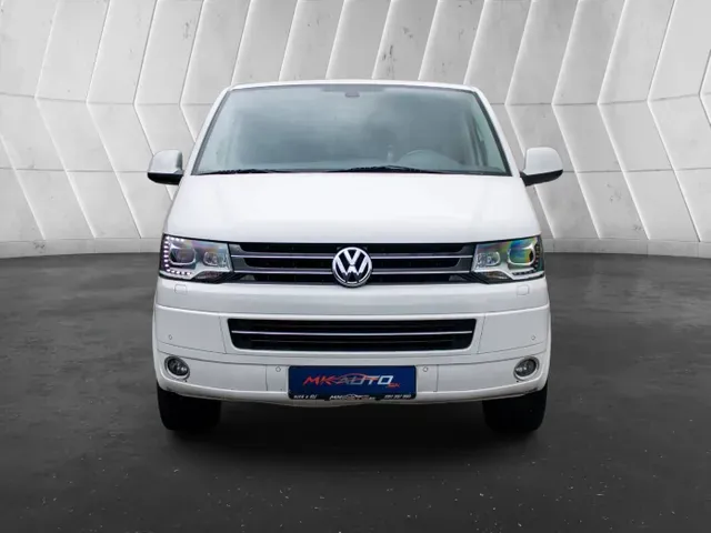 Volkswagen Multivan 2012 photo 2