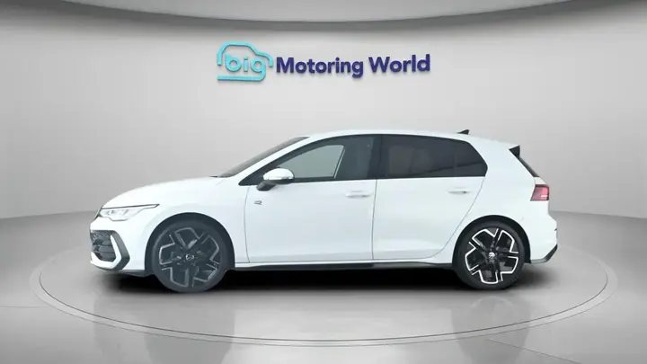 Volkswagen Golf 2024 photo 5