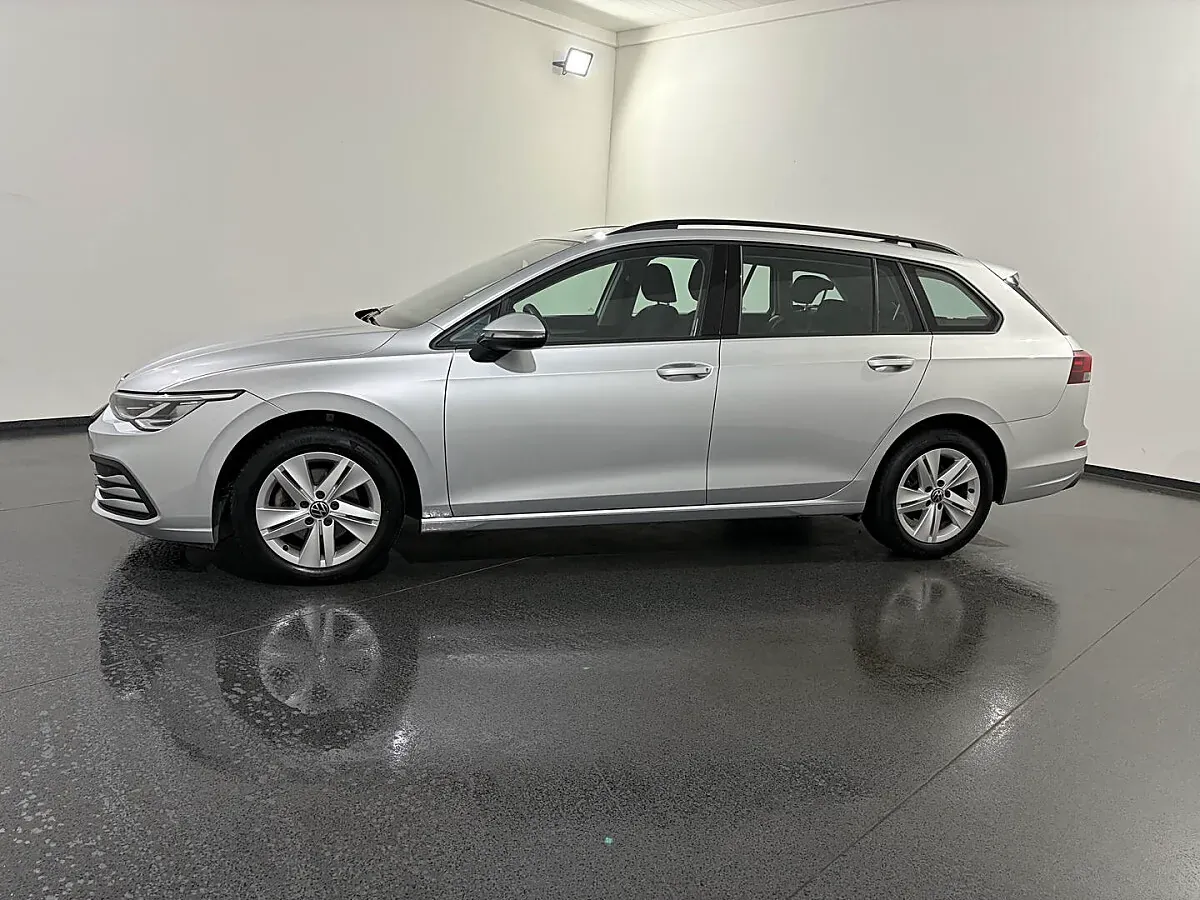 Volkswagen Golf 2022 photo 3