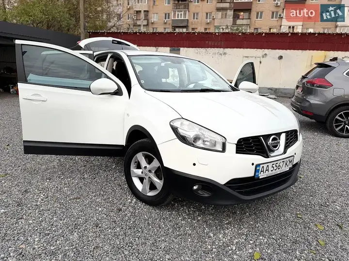 Nissan Qashqai 2011 photo 2