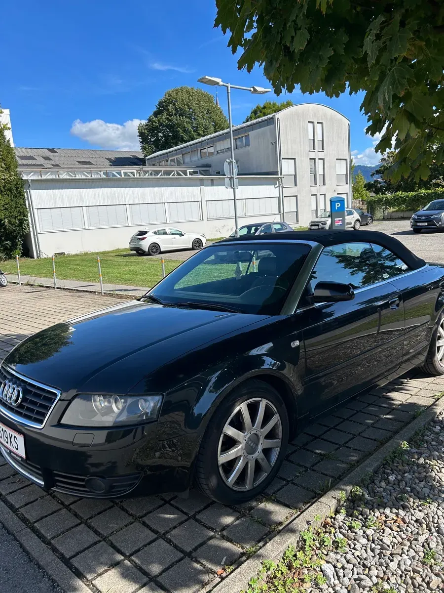 Audi A4 2002 photo 2