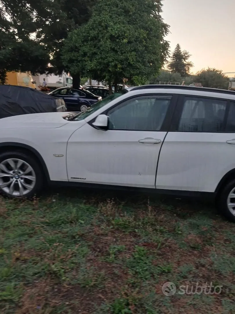 BMW X1 2011 photo 2