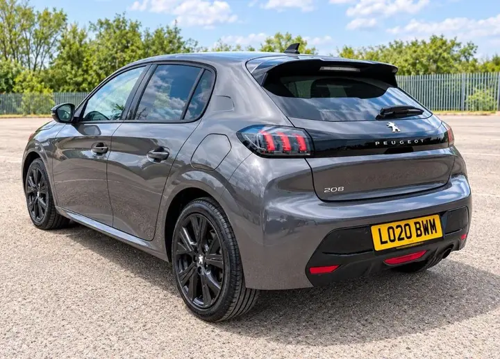 Peugeot 208 2020 photo 4