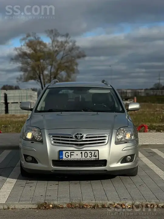 Toyota Avensis 2006 photo 2
