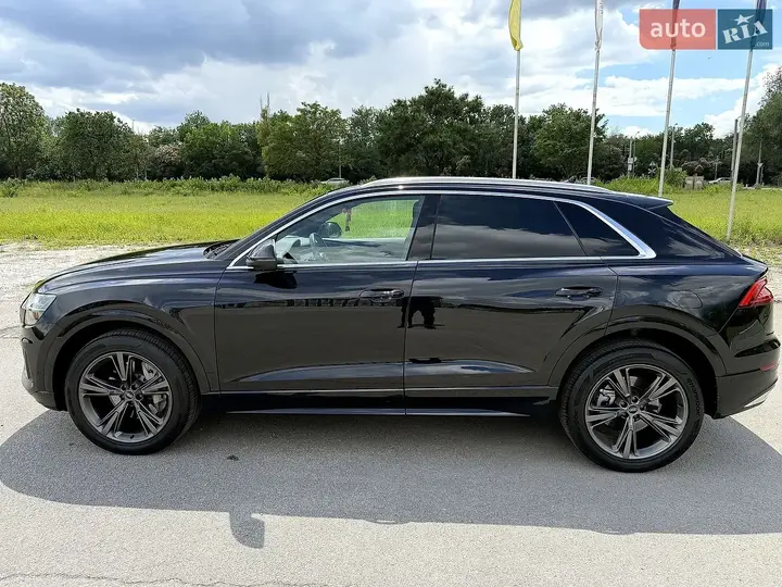 Audi Q8 2021 photo 4