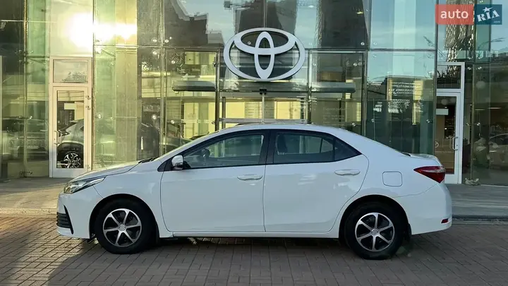 Toyota Corolla 2018 photo 3