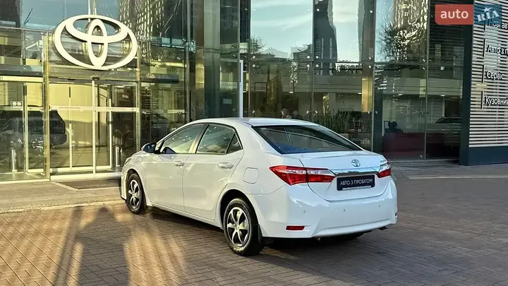 Toyota Corolla 2018 photo 2