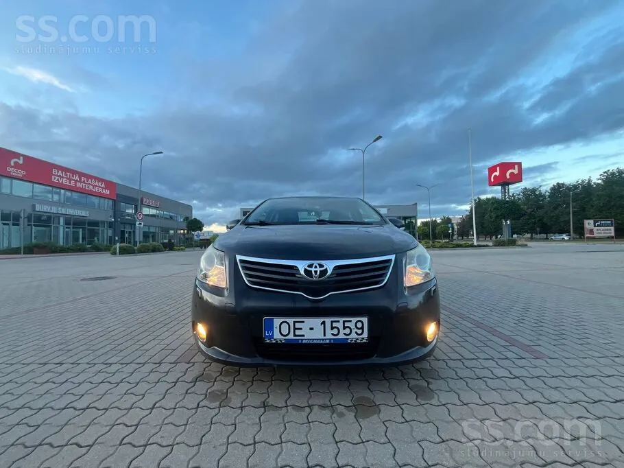 Toyota Avensis 2010 photo 5