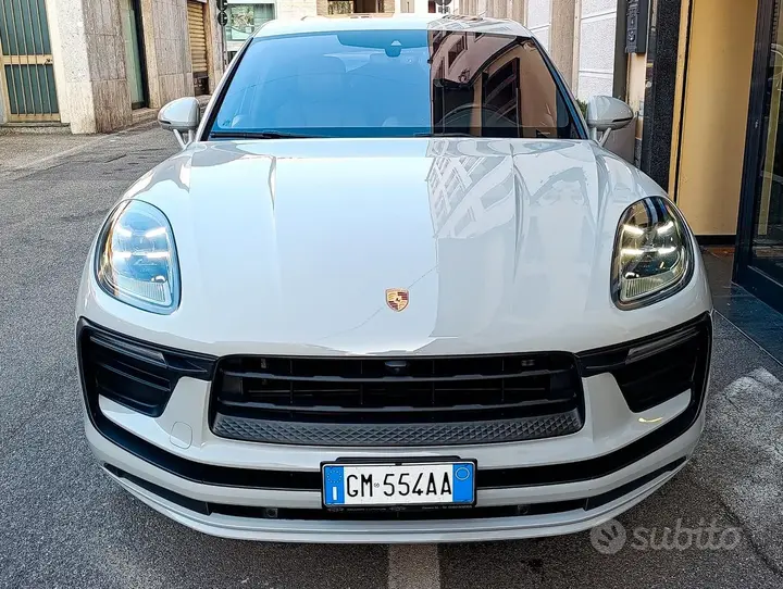 Porsche Macan 2022 photo 2