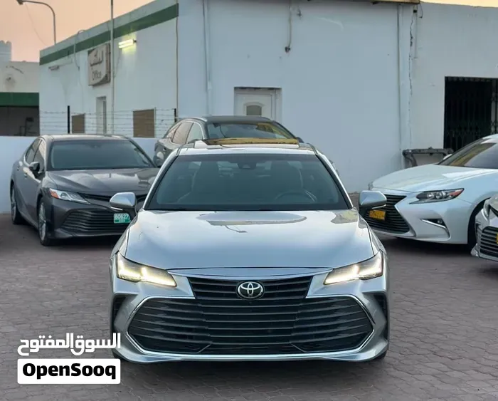 Toyota Avalon 2019 photo 2