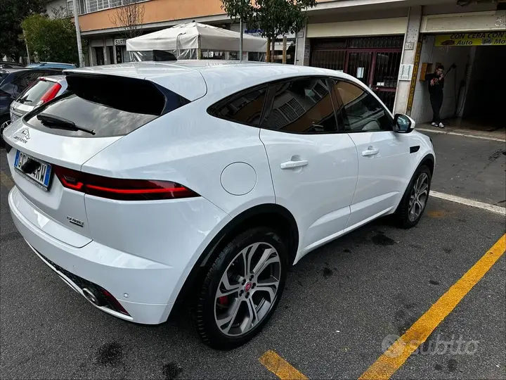 Jaguar E-Pace 2020 photo 4