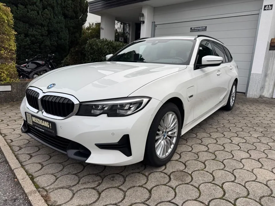 BMW 320E