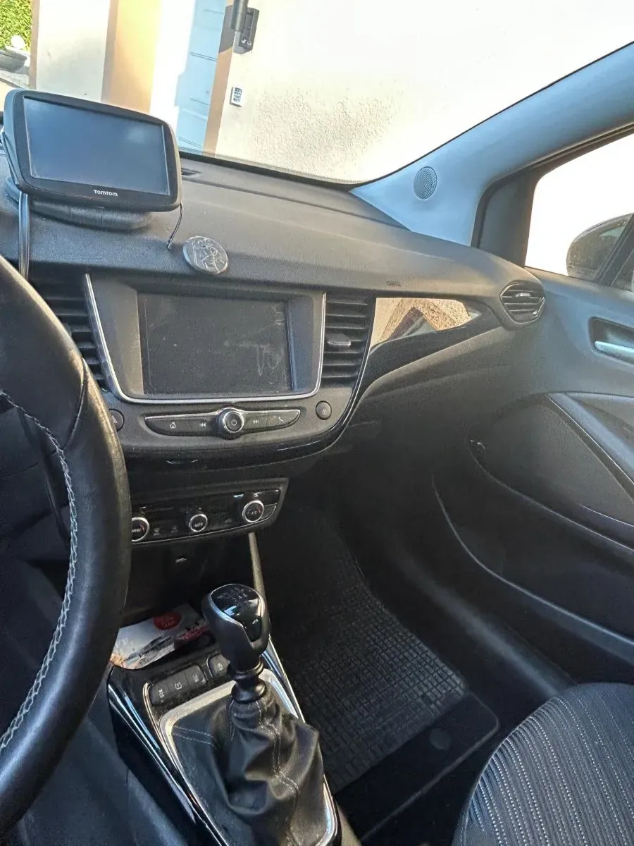 Opel Crossland X 2019 photo 2