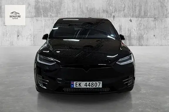 Tesla Model X 2017 photo 2