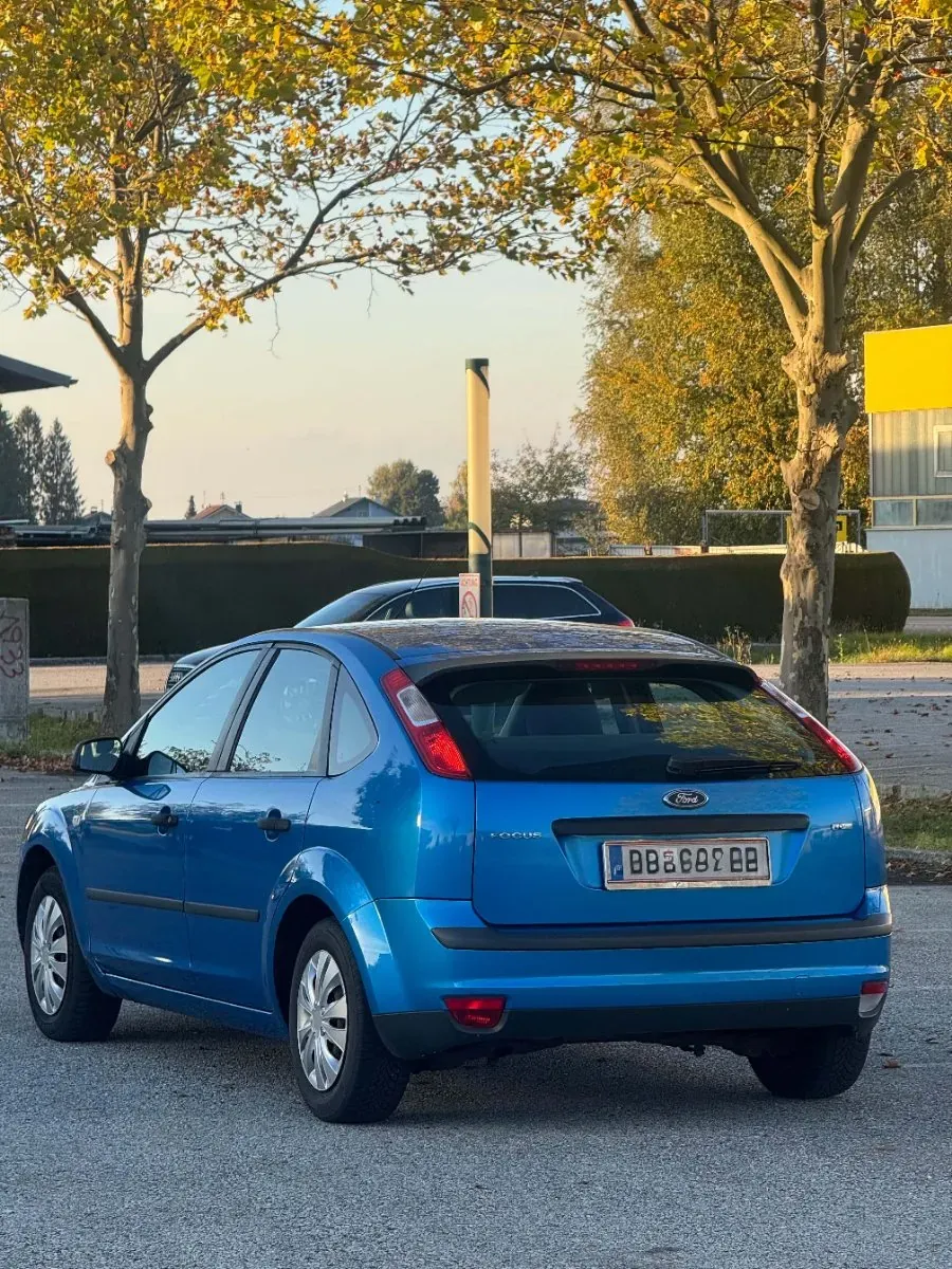 Ford Focus 2006 photo 2
