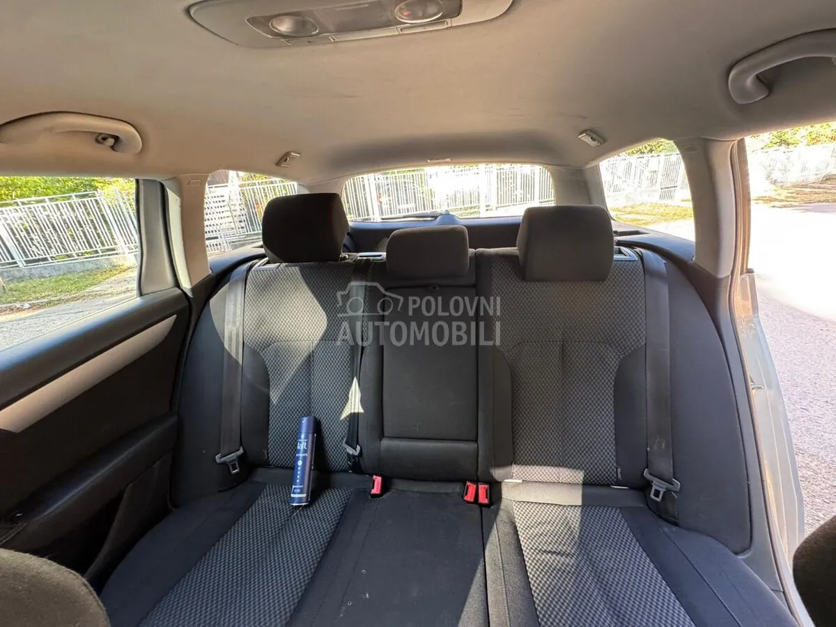 Volkswagen Passat 2012 photo 3
