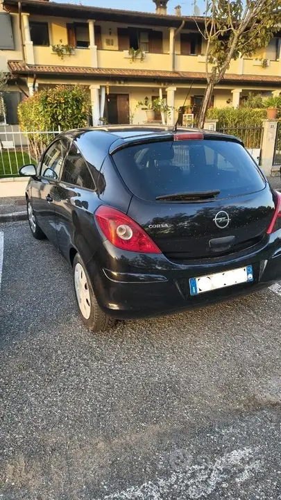 Opel Corsa 2010 photo 3