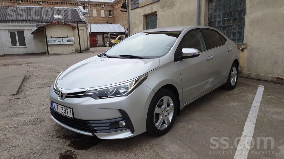 Toyota Corolla 2018 photo 2