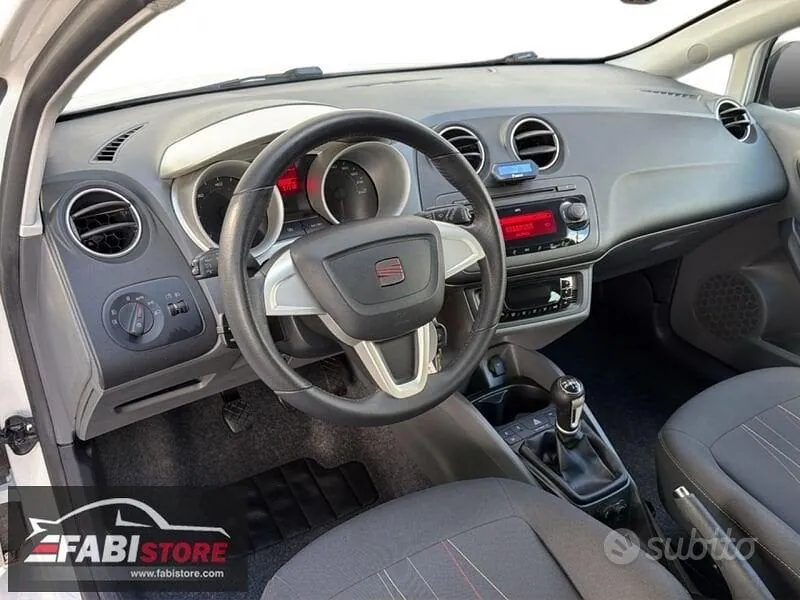 Seat Ibiza 2011 photo 5