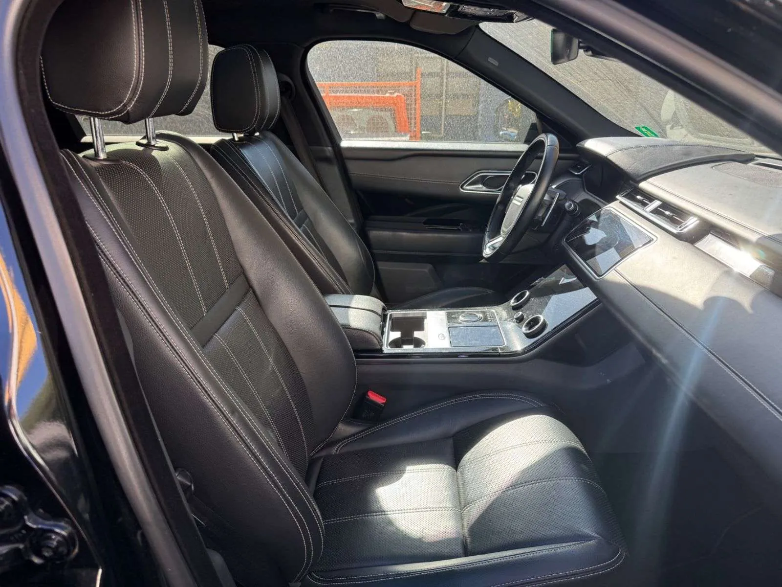 Land Rover Range Rover Velar 2018 photo 3