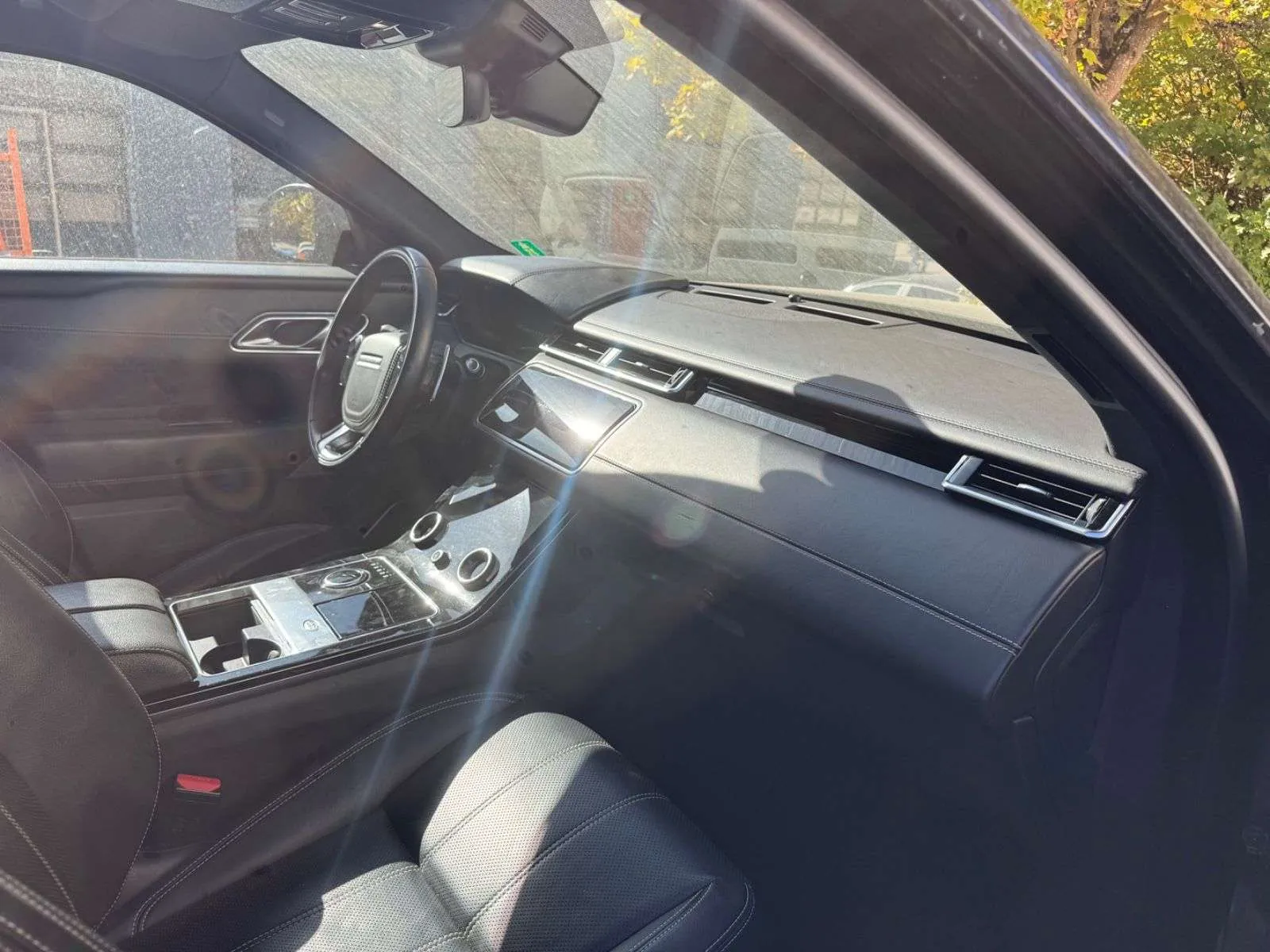 Land Rover Range Rover Velar 2018 photo 2