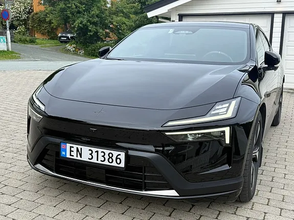 Polestar 4 2025 photo 3