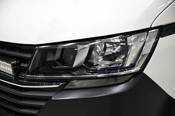 Volkswagen Transporter 2020 photo 2