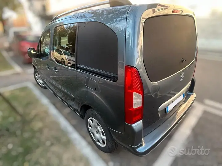 Peugeot Partner 2012 photo 2