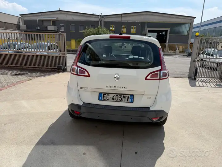 Renault Scenic 2010 photo 5