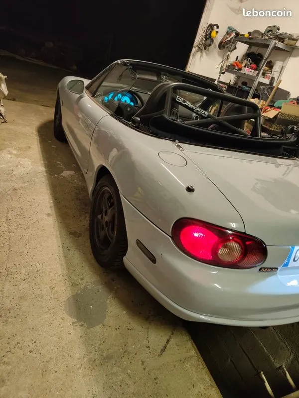 Mazda Mx-5 1999 photo 2