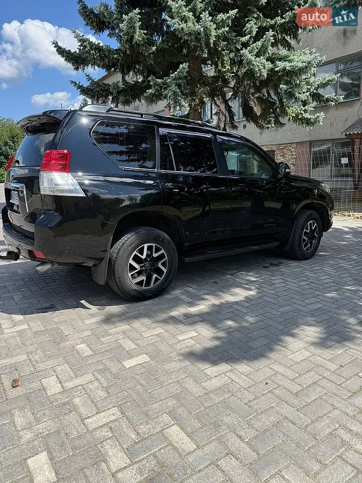 Toyota Land Cruiser Prado 2013 photo 3