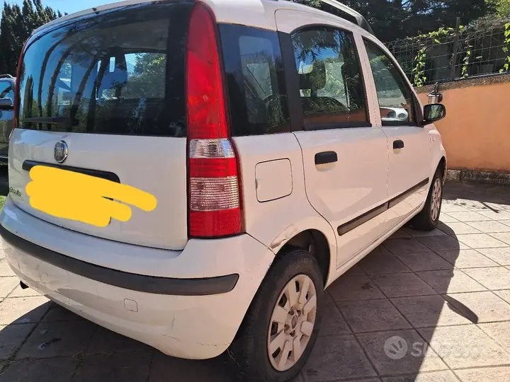 Fiat Panda 2010 photo 2