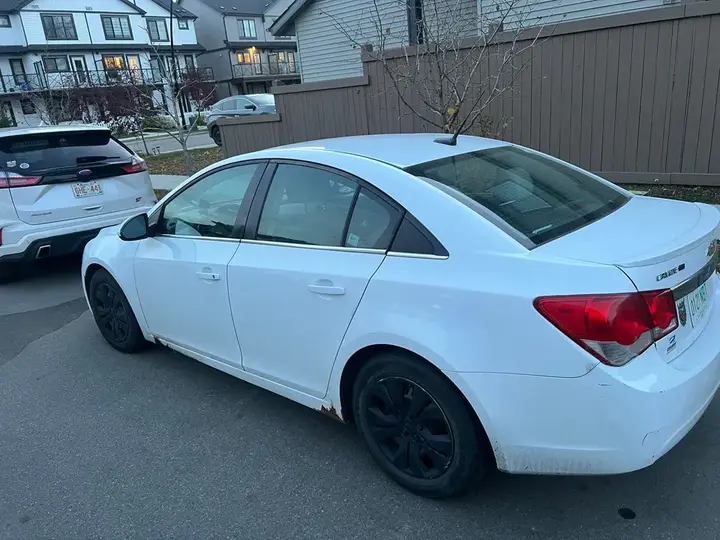 Chevrolet Cruze 2012 photo 2