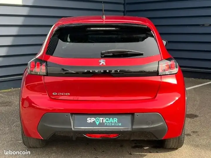 Peugeot 208 2021 photo 4