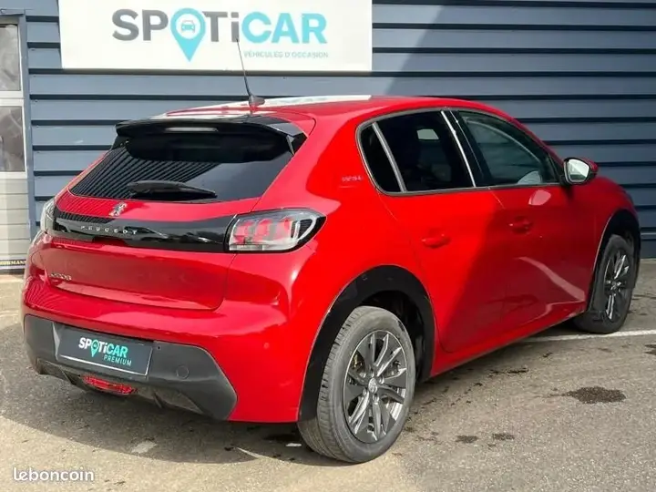 Peugeot 208 2021 photo 3
