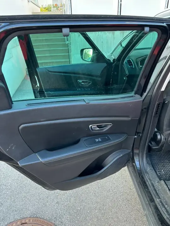 Renault Grand Scénic 2017 photo 2