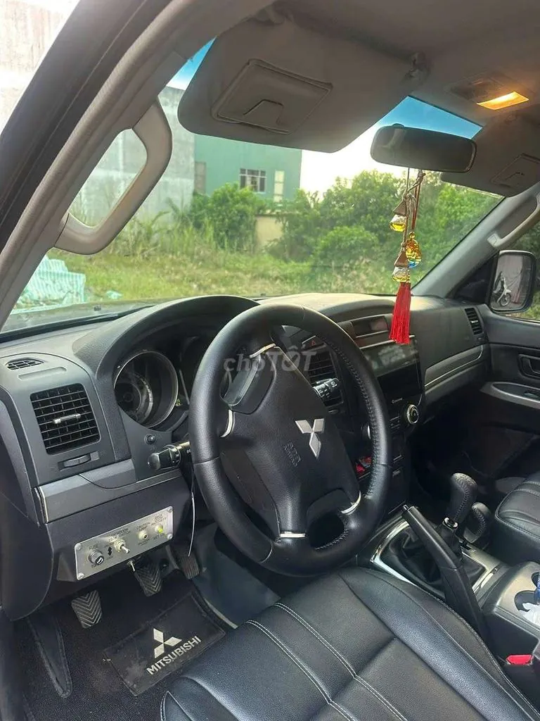 Mitsubishi Pajero 2010 photo 5