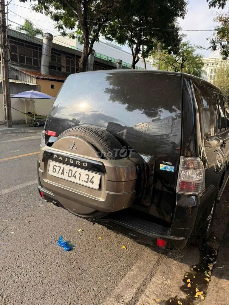 Mitsubishi Pajero 2010 photo 3