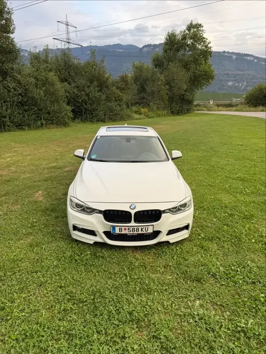 BMW 3 Series 2013 photo 2